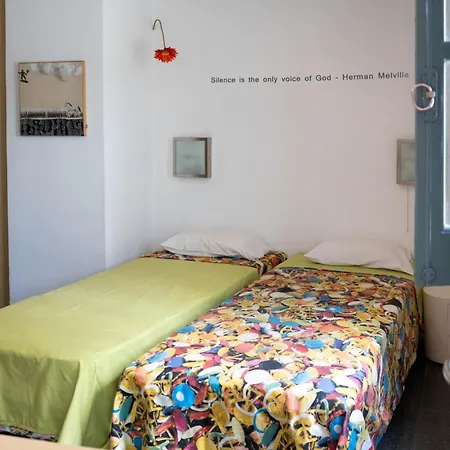 Resart Traditional House Hotel *