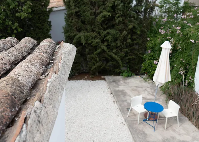 Resart Traditional House Hotel *