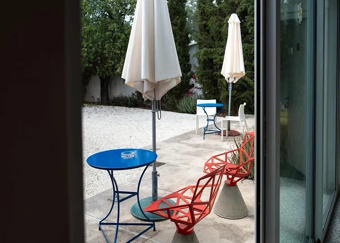 Resart Traditional House Hotel